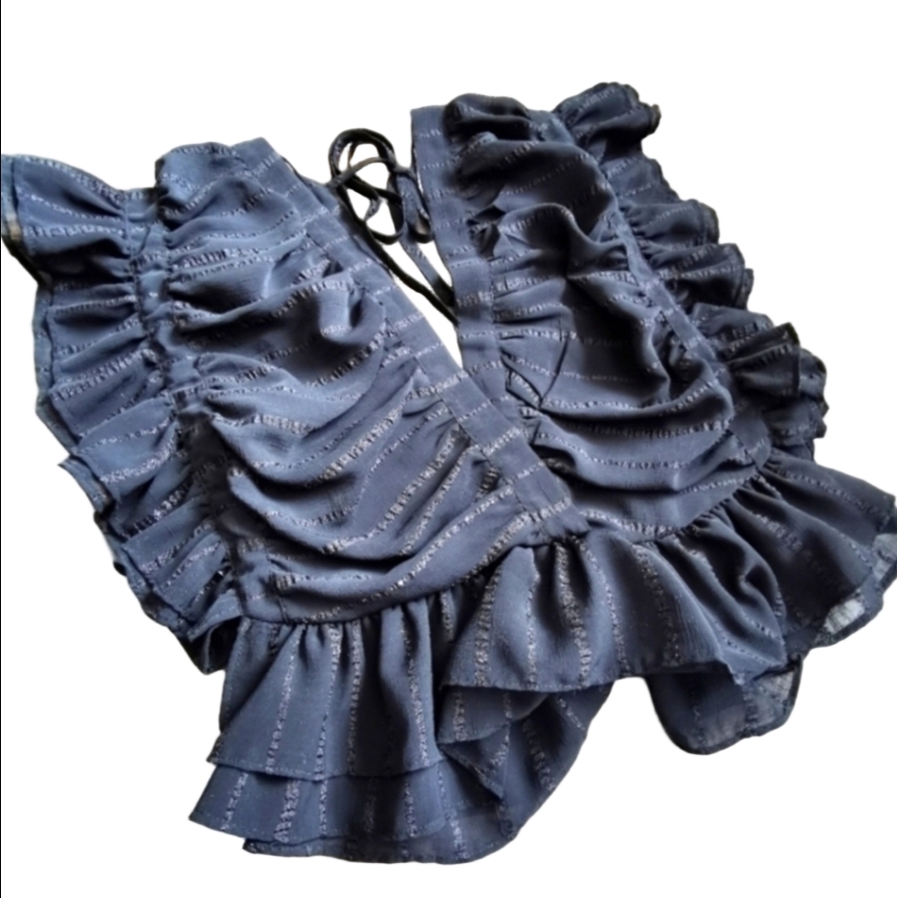 Uforia Favlux Black Ruffle Plunge V-Neck Top Textured Stripe Medium NWT